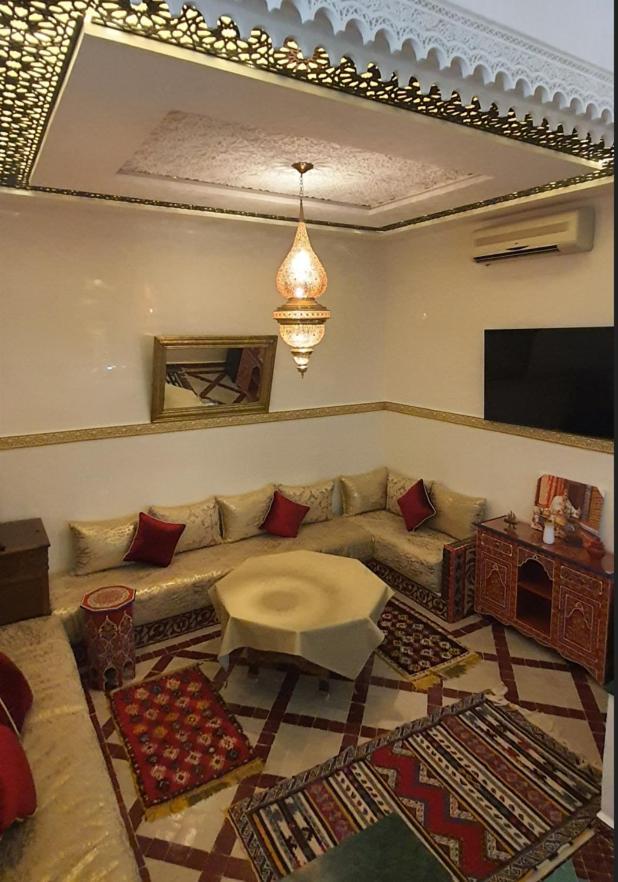 Quarya Assiyahia - Riad Camilia- Maison Entiere Avec Piscine Marrakesh Exteriör bild