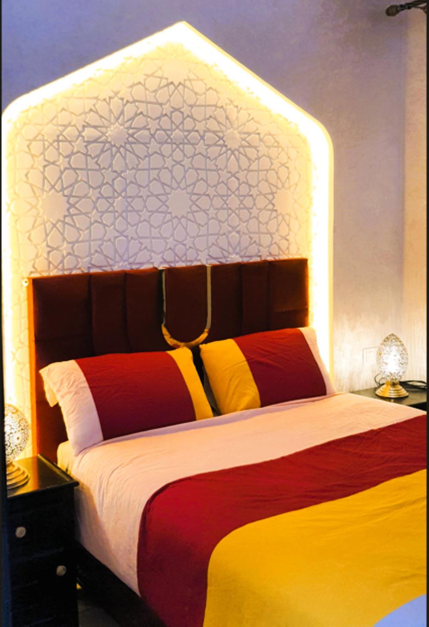Quarya Assiyahia - Riad Camilia- Maison Entiere Avec Piscine Marrakesh Exteriör bild